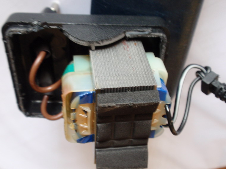 Зарядно B&D_2.jpg