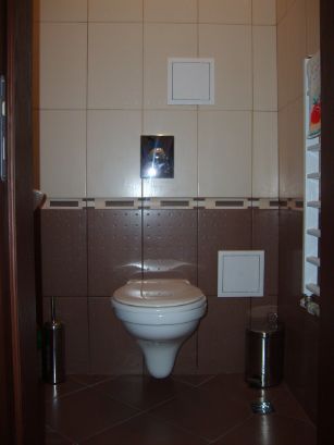 Тоалетна І етаж.jpg