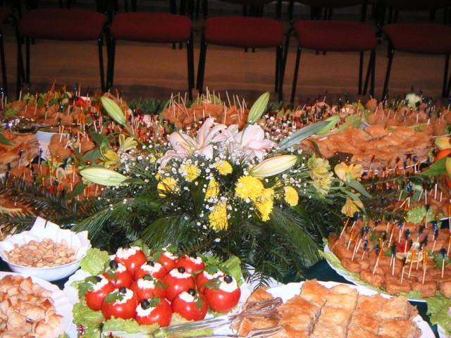 коледна трапеза (2).jpg