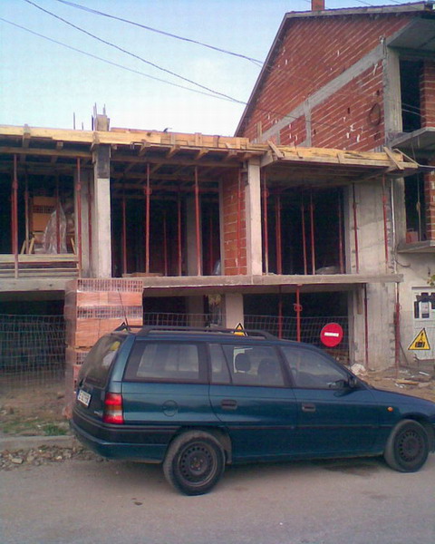 астрата пред къщата2.jpg