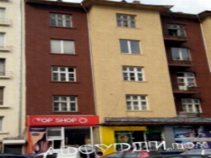 стърчащият улукът горе вдясно.JPG