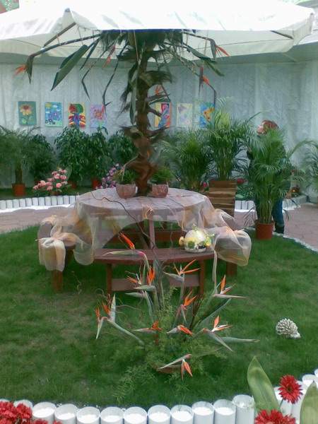 Flora (3)_resize.jpg