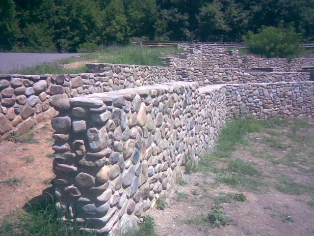 Resize of 013799021-big.jpg