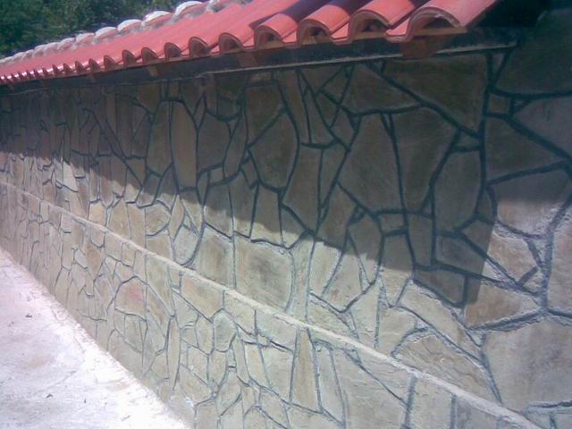 Resize of 013799033-big.jpg