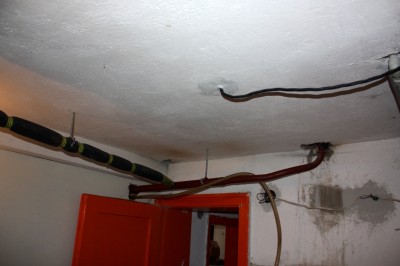 Мазе-тръби от тоалетната и кухнята.JPG