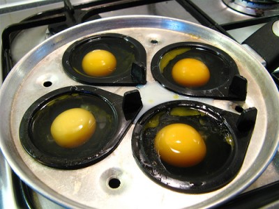 egg poaching pan.jpg