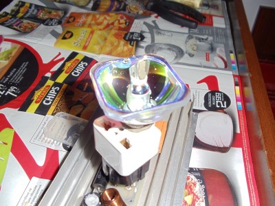 EPSON projector bulb mod hack with Sylvania MetalArc HSI-TD 150W.jpg
