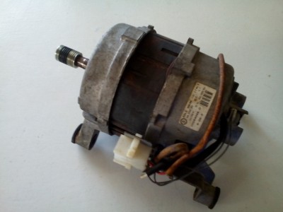 Итаталиански колекторен мотор.jpg